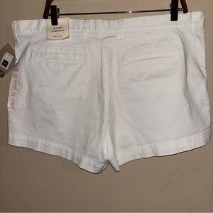 2/$30 Khakis by GAP White 5” Shorts Classic Cotton Style Size 16